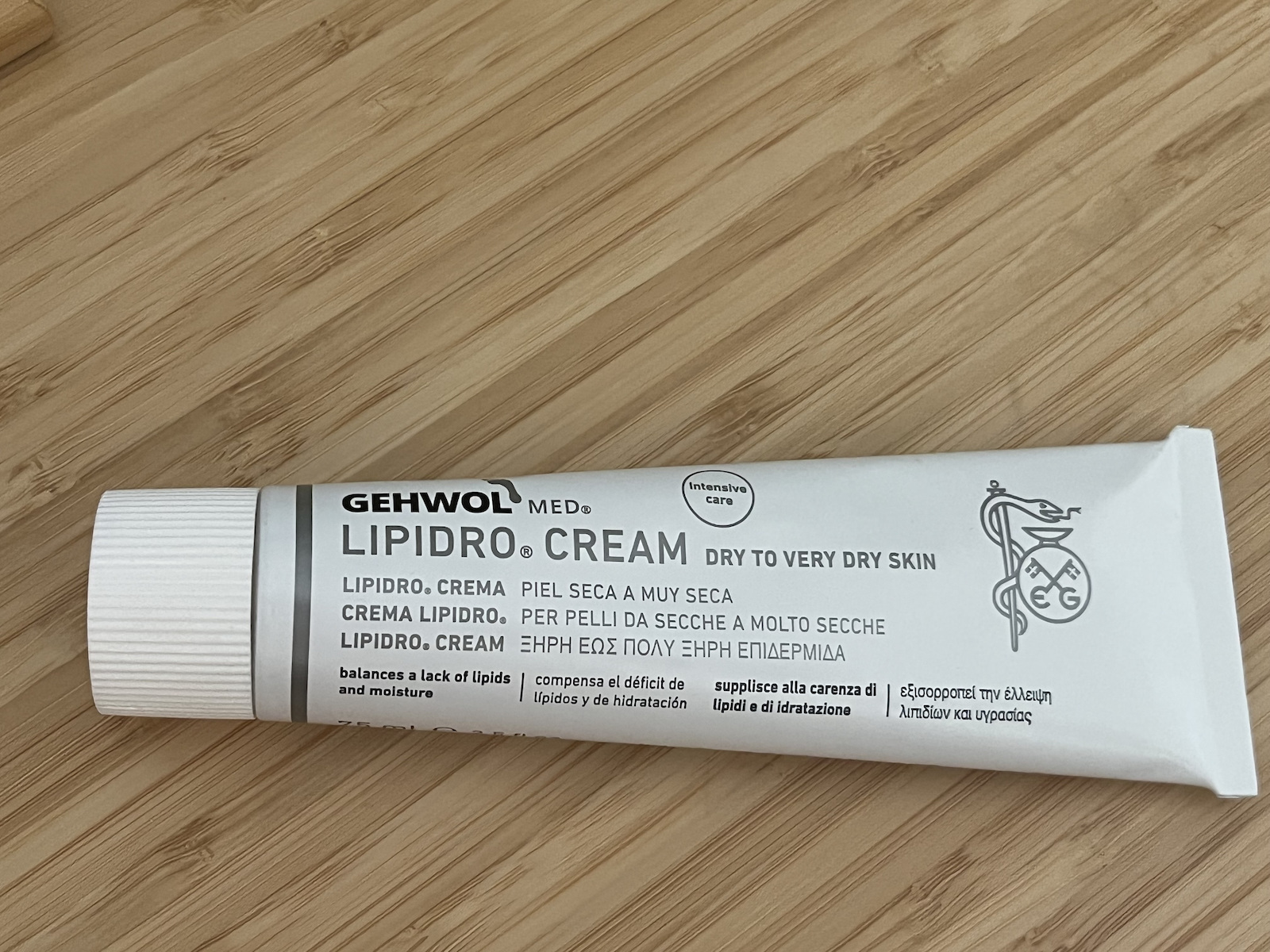 Gehwol Med Lipidro Ενυδατική Κρέμα Ανάπλασης Ποδιών με 10% Ουρία 75ml