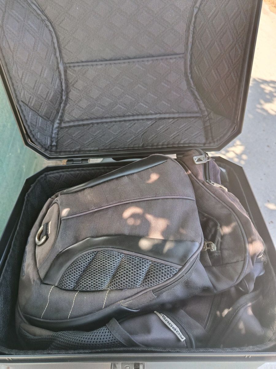 Maximus MX599 Motorcycle Top Case 45lt Black