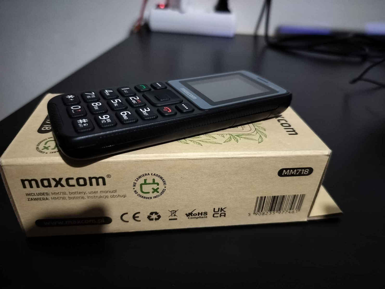 MaxCom MM718L Einzel-SIM Handy mit Tasten Schwarz