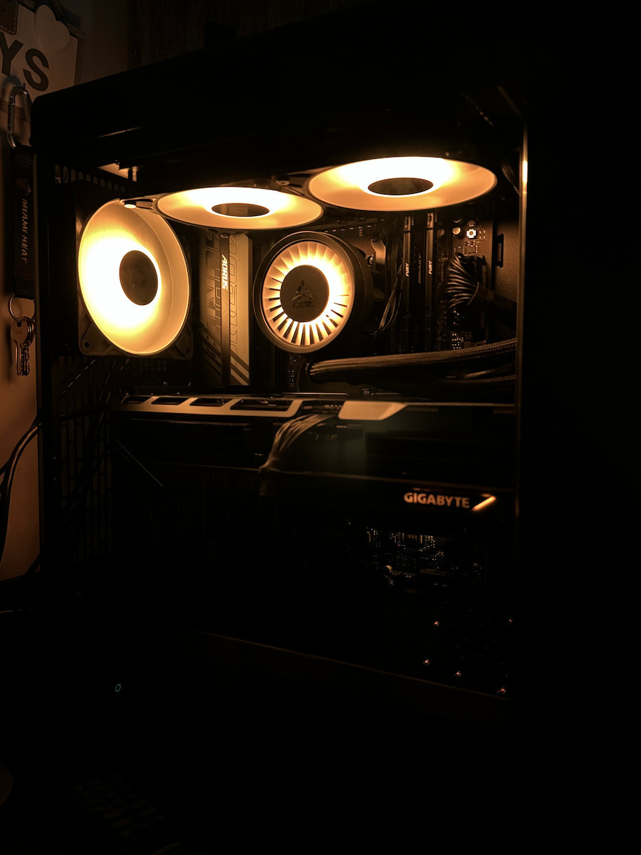 Gigabyte GeForce RTX 5070 Ti 16GB GDDR7 Гейминг OC Видеокарта