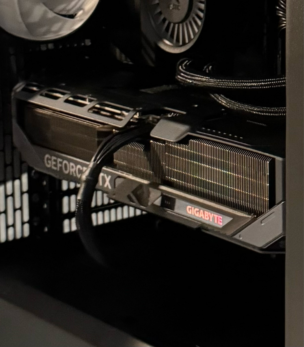 Gigabyte GeForce RTX 5070 Ti 16GB GDDR7 Гейминг OC Видеокарта