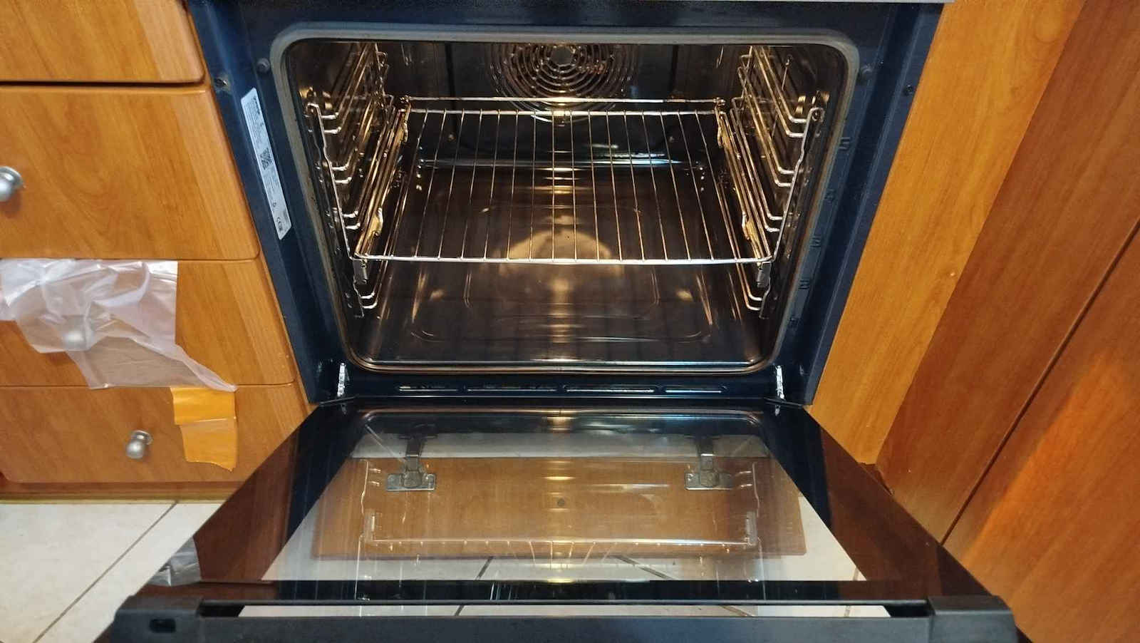Gorenje Фурна над плот 77лт с керамични котлони Ш59.5см.