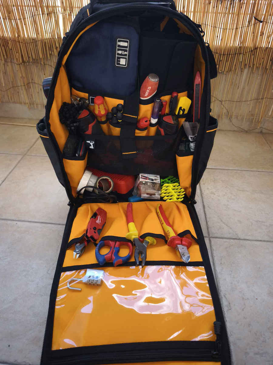 DEWALT Pro McLaren Τσάντα Πλάτης Τροχήλατη Αδιάβροχη Μαύρη 28.7lt