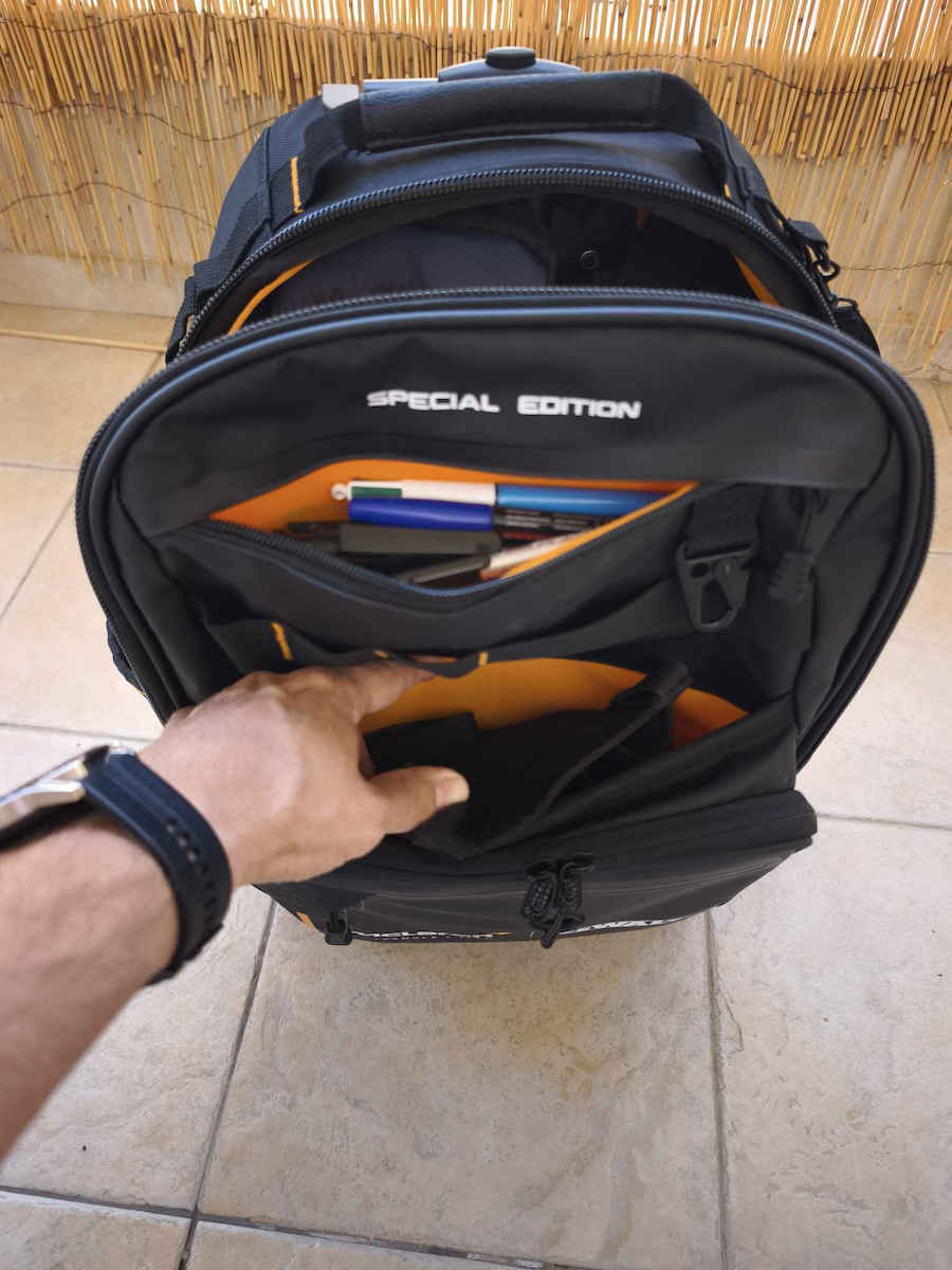 DEWALT Pro McLaren Τσάντα Πλάτης Τροχήλατη Αδιάβροχη Μαύρη 28.7lt