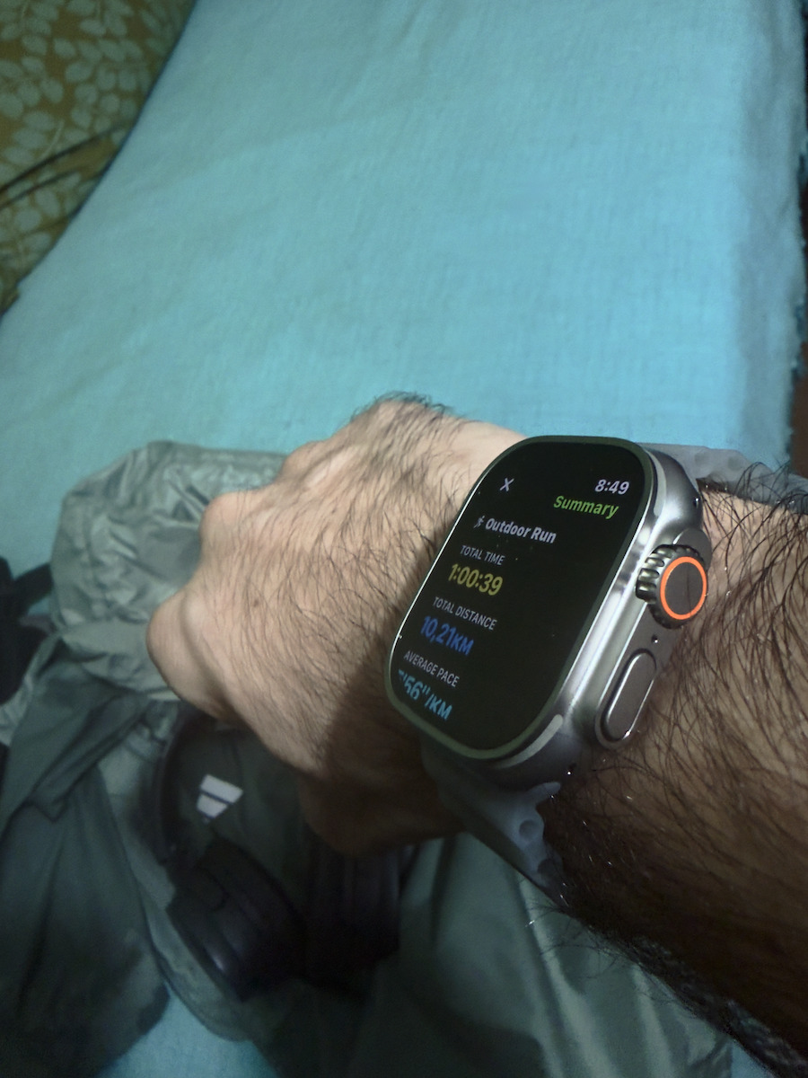 Apple Watch Ultra 4 Titanium 49mm Αδιάβροχο με Παλμογράφο (Black Titanium with Translucent Black Ocean Band)