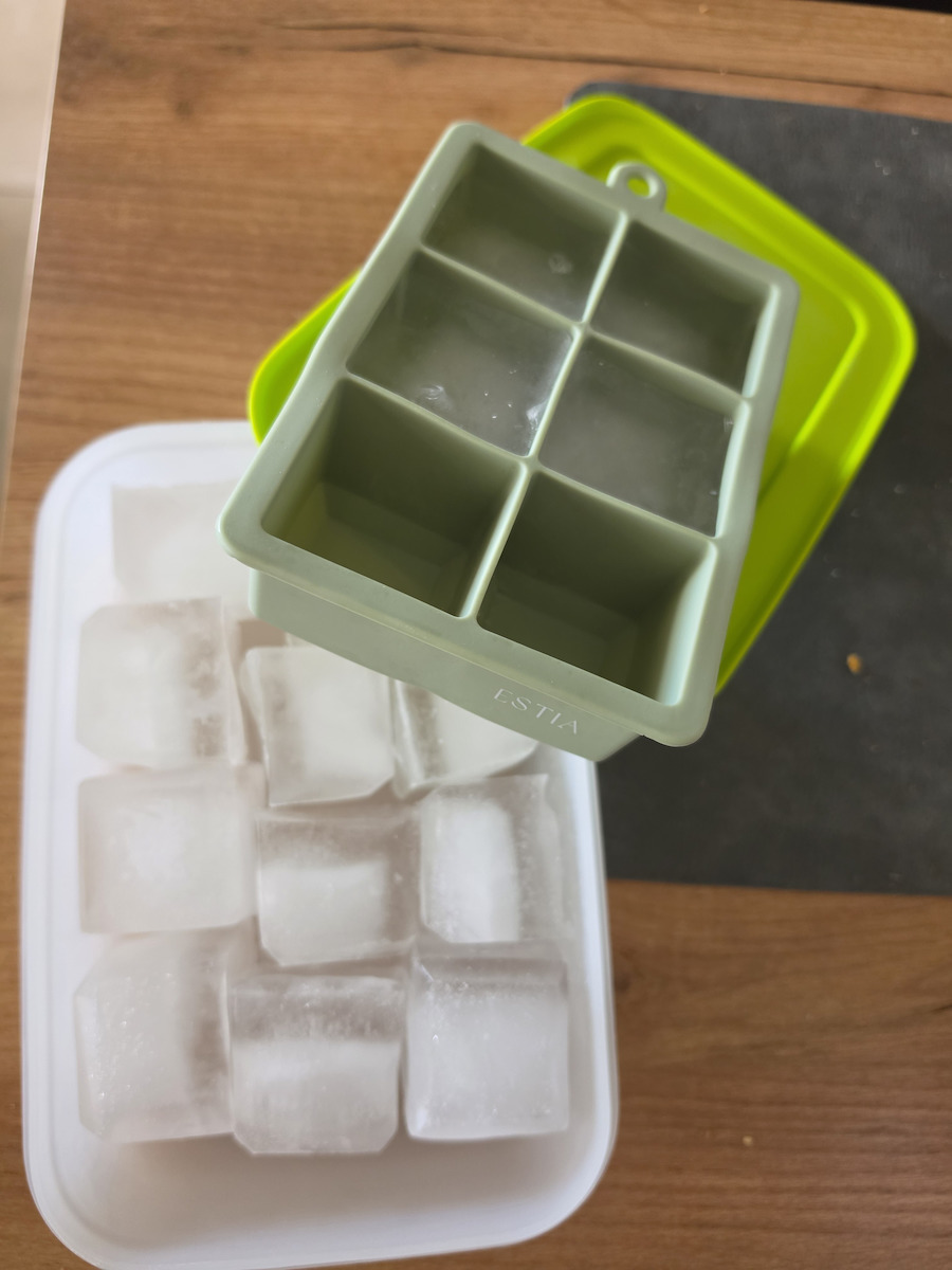 Estia Rotten Apple Tavă pentru cuburi de gheață Cubul din silicon 6 compartimente Roz 01-14988