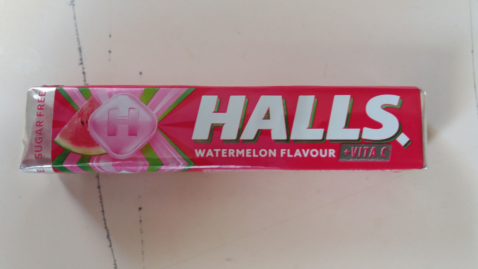 Halls Καραμέλες με Γεύση Καρπούζι Χωρίς Προσθήκη Ζάχαρης 32gr