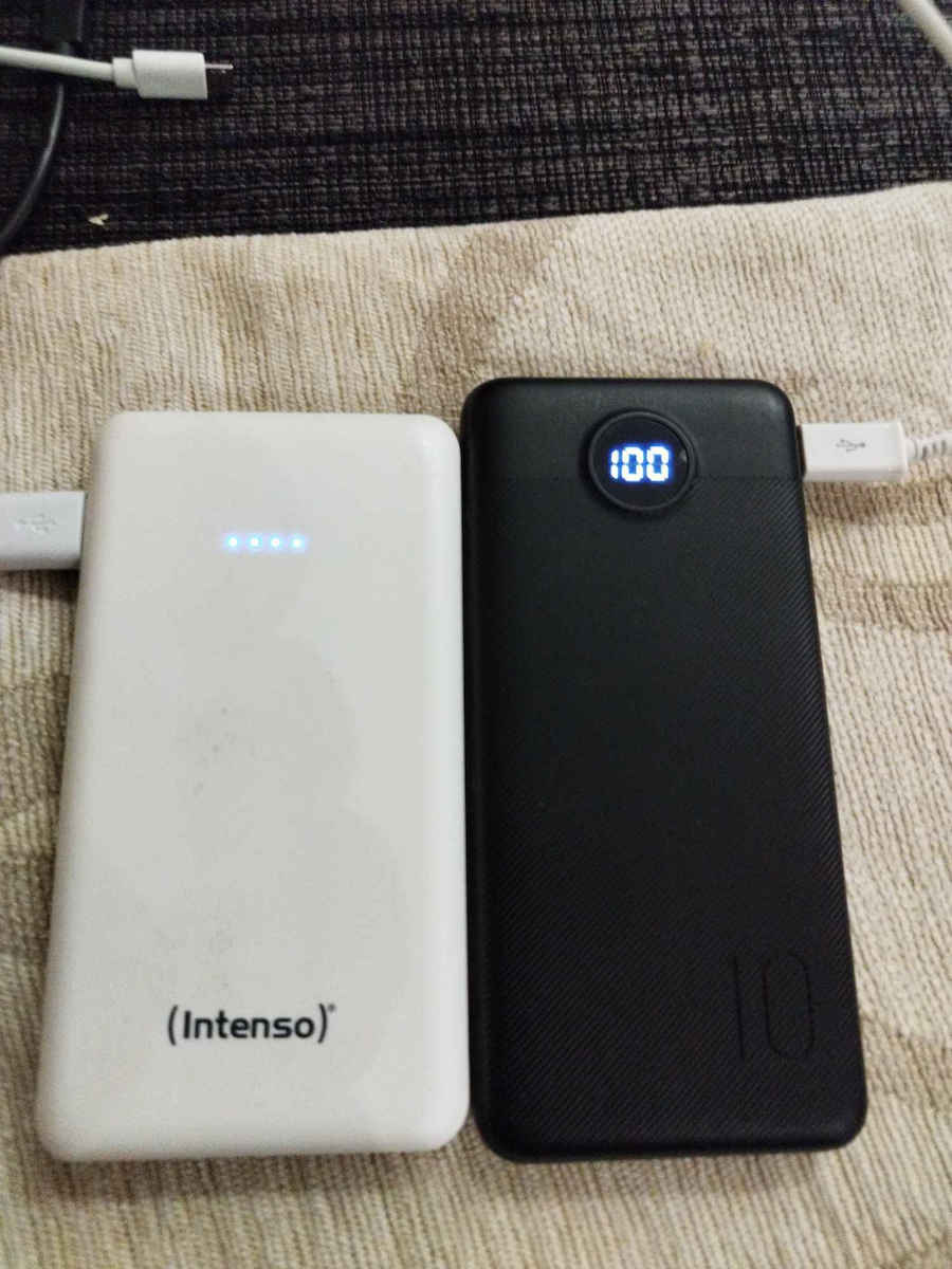 Veger L10S Power Bank 10000mAh 20W mit 2 USB-A Anschlüssen und USB-C Anschluss Power Delivery / Quick Charge Schwarz