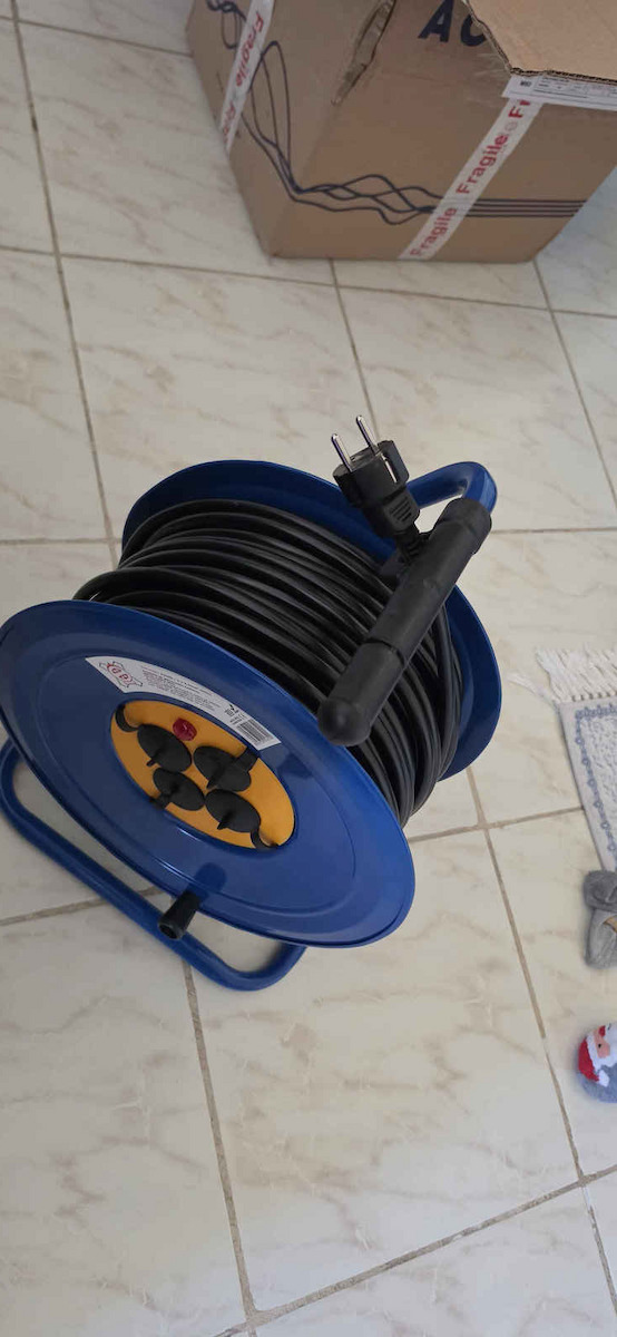 CHaralampidis 4 Plätze mit Kabel 50m Durchmesser 3 x 2.5mm² Blau