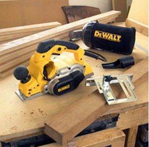 Dewalt Planer 1150W with Suction System