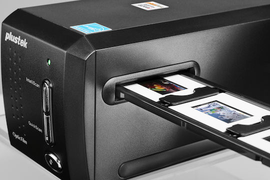 Plustek OpticFilm 8200i Ai Film Scanner
