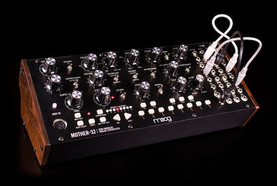 Moog Mother-32 Semi Modular Аналогов Синтезатор Полумодулен аналогов десктоп