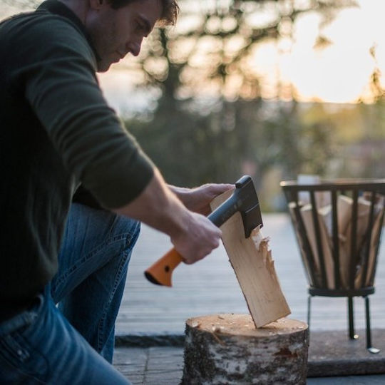 Fiskars S X10 Axt Zerkleinerung Länge 44.5cm und Gewicht 1000gr mit Fiberglasgriff