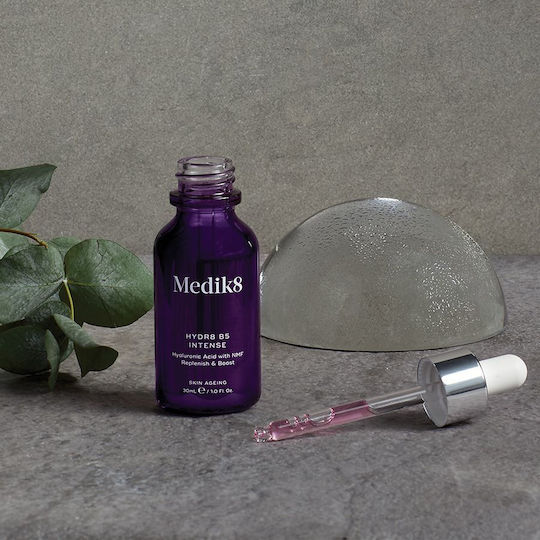 Medik8 Hydr8 B5 Intense Хидратиращ Бустер за Лице с Хиалуронова Киселина и Витамин B5 за Стягане 30ml