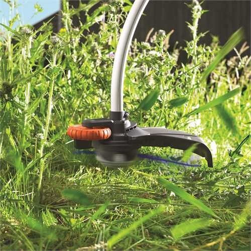 Black & Decker Машина за довършителни работи за Рамо / Ръчна Храсторез 3.2кг