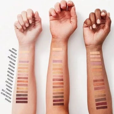 Maybelline Nudes of New York Palette with Eye Shadows in Pressed Powder Form 18gr