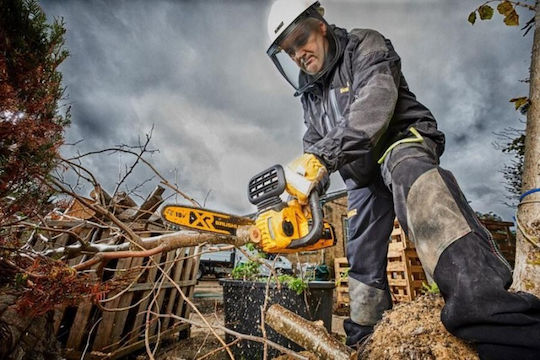 Dewalt Battery Chainsaw 1x5Ah Brushless 18V 3.6kg with Blade 30cm