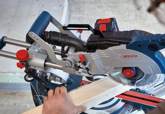 Bosch GCM 18V-216 Miter Säge mit Sägeblattdurchmesser 216mm & Schnittgeschwindigkeit 4600Umdrehungen pro Minute (ohne Batterie und Ladegerät)