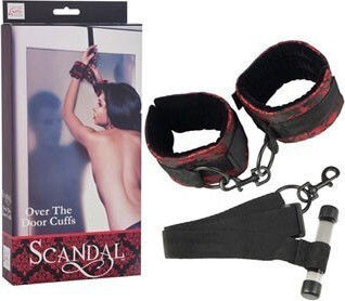 Calexotics Scandal Over Door Cuffs Σετ για Δέσιμο σε Πόρτα σε Κόκκινο Χρώμα