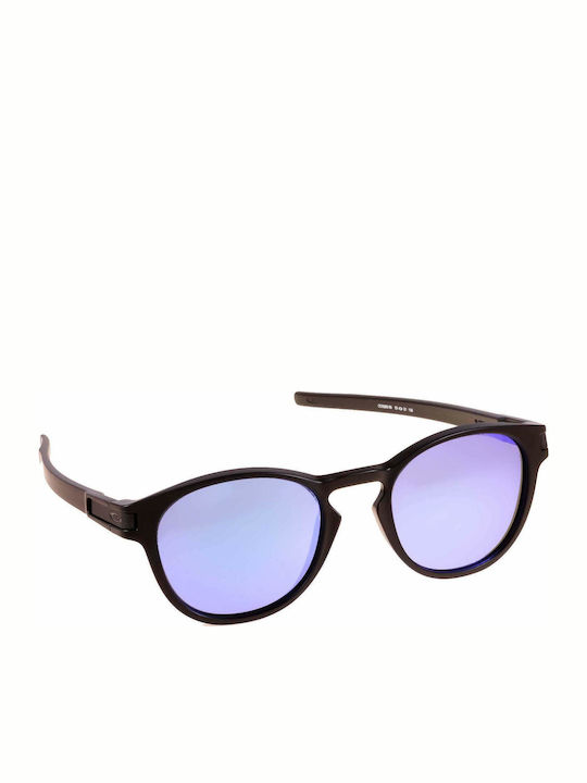Oakley Latch Sonnenbrillen mit Schwarz Rahmen und Lila Spiegel Linse OO9265-06
