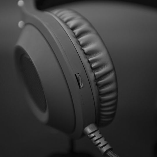 White Shark GH-2041 Wildcat Over Ear Gaming Headset με σύνδεση 2x3.5mm / 3.5mm Λευκό
