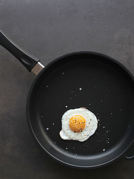 AMT Gastroguss Pan made of Aluminum with Non-Stick Coating 20cm