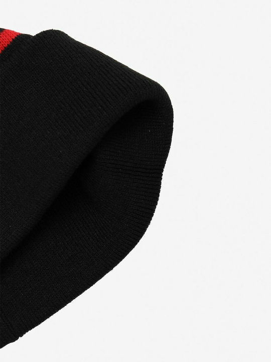 Scene Stealer Beanie Beanie Knitted in Black color