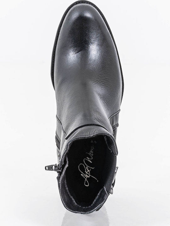 Women's Leather Medium Heel Chelsea Boots Black