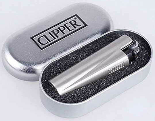 Clipper Metall Feuerzeug Flamme in Silber Farbe