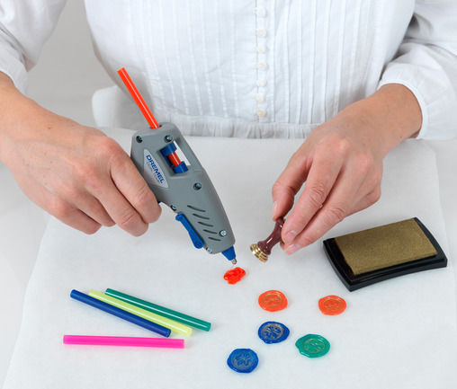 Dremel Ράβδοι Σιλικόνης Έγχρωμες Ράβδοι Πολύχρωμο 7mm 12τμχ