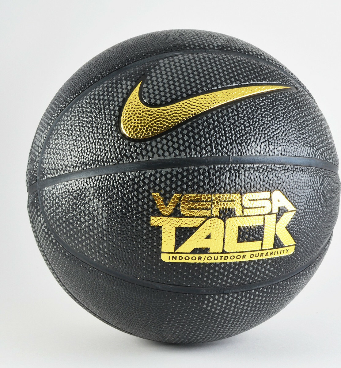 nike versa tack 8p