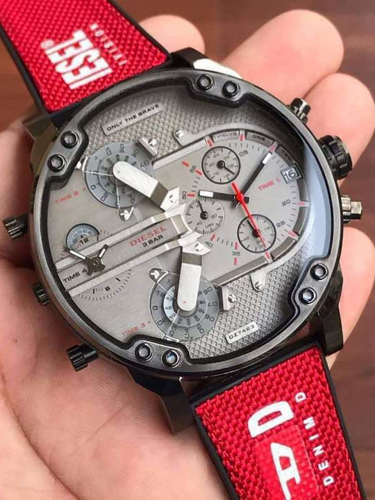 Diesel Mr. Daddy 2.0 Herrenuhr 57mm Chronograph Batterie mit Rot Stoffarmband