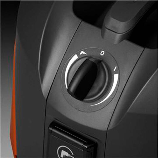 Husqvarna Staubsauger Flüssigkeiten / Feststoffe 1200W mit Kunststoff Behälter 25Es