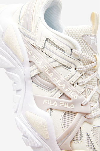 fila electrove on feet