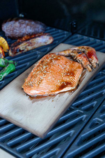Outdoorchef Holzplatte Für BBQ Räucherchips Mit Erlearoma 3Stück