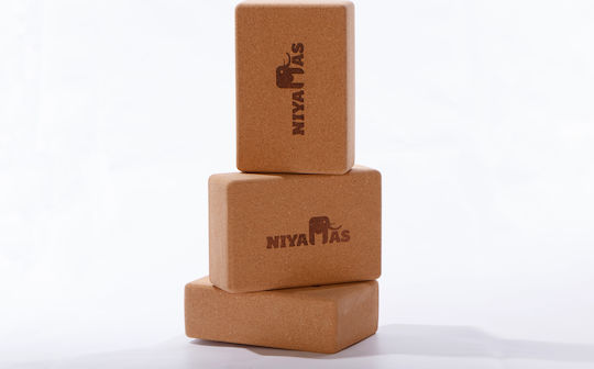Niyamas Yogablock in Braun Farbe