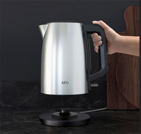 AEG Βραστήρας 1.7lt 1850W Ασημί