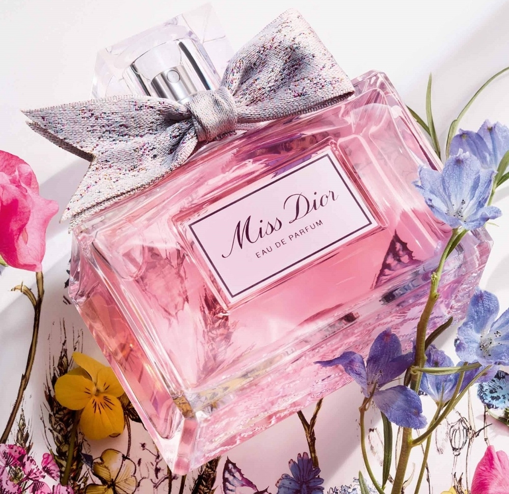 Miss Dior Eau de Parfum 100mlです Dior Miss Dior 2021 Eau de Parfum 100ml | Skroutz Romania