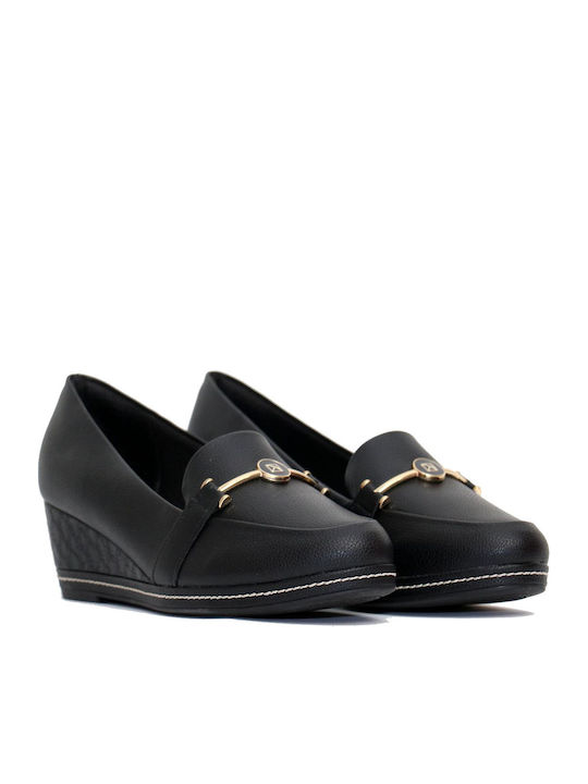 Piccadilly Women's Moccasins in Black Color