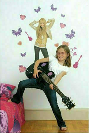 OIKOPEN Детска стикерна за стена Стена Hannah Montana