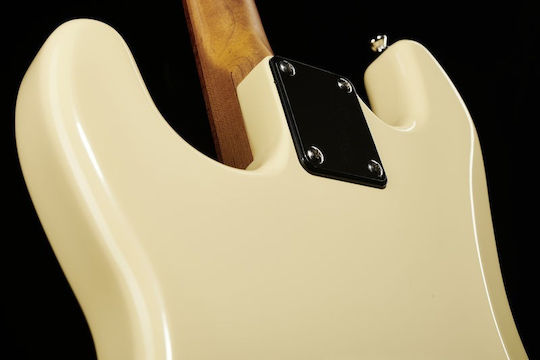 Harley Benton ST-62 Electric Guitar Stratocaster With SSS Pickups Arrangement Vintage White