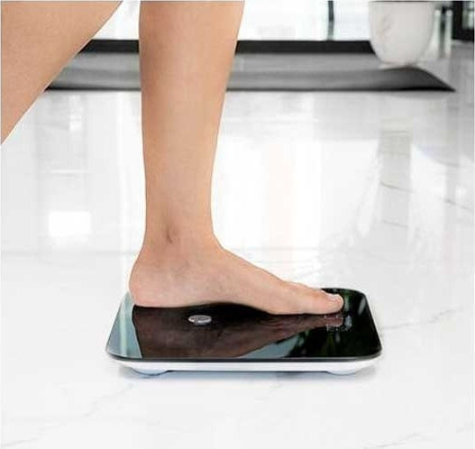 Cecotec Surface Precision 9750 Smart Healthy Smart Cantar cu Bluetooth in culoare Negru