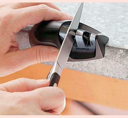 Smith's Handheld Knife Sharpener with 2 Levels 15x10x6cm