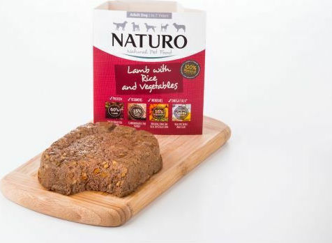 Naturo Nassfutter Hunde in Beutel mit Lamm, Gemüse und Reis 400gr