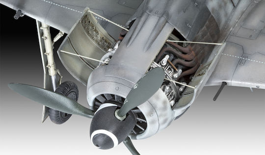 Revell Fw190 A-8/R-2 "Sturmbock" Figurină de Modelism Avion 168 Piese la Scară 1:32 28.2x32.7cm.