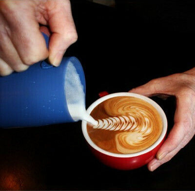 Rhino Coffee Gear Γαλατιέρα Barista Χωρητικότητας 360ml Μπλε