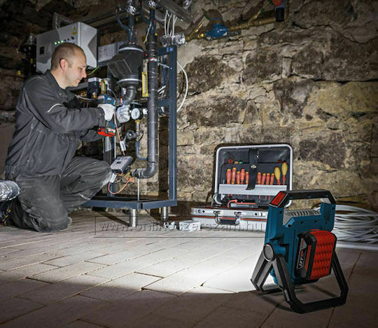 Bosch Προβολέας Εργασίας Επαναφορτιζόμενος LED με Φωτεινότητα έως 1900lm GLI 18V-1900