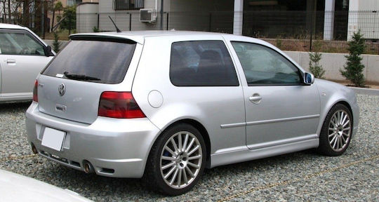 Maxton Design Μαρσπιέ Πλαϊνά για Volkswagen Golf ΙV 3D R32 Look
