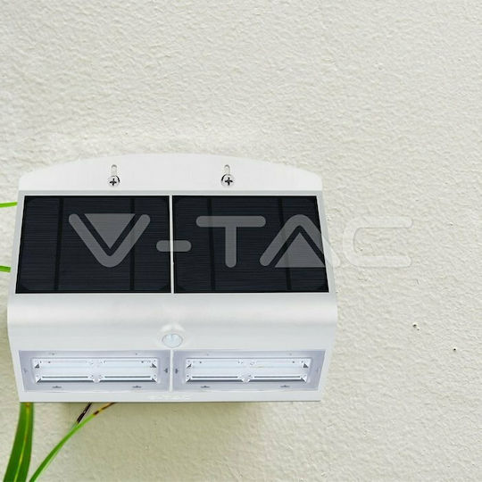 V-TAC Επιτοίχιο Ηλιακό Φωτιστικό 6.8W 800lm Φυσικό Λευκό 4000K με Αισθητήρα Κίνησης και Φωτοκύτταρο IP65 27x22.1x10.92εκ.