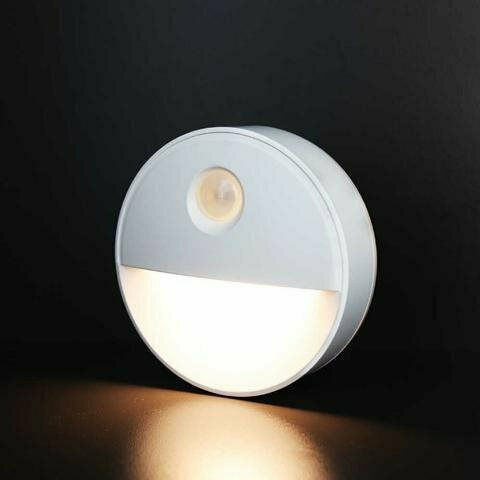 Fos me LED Night Light Spot with Battery Powered, Motion Sensor and Mounting Sticker 1pcs